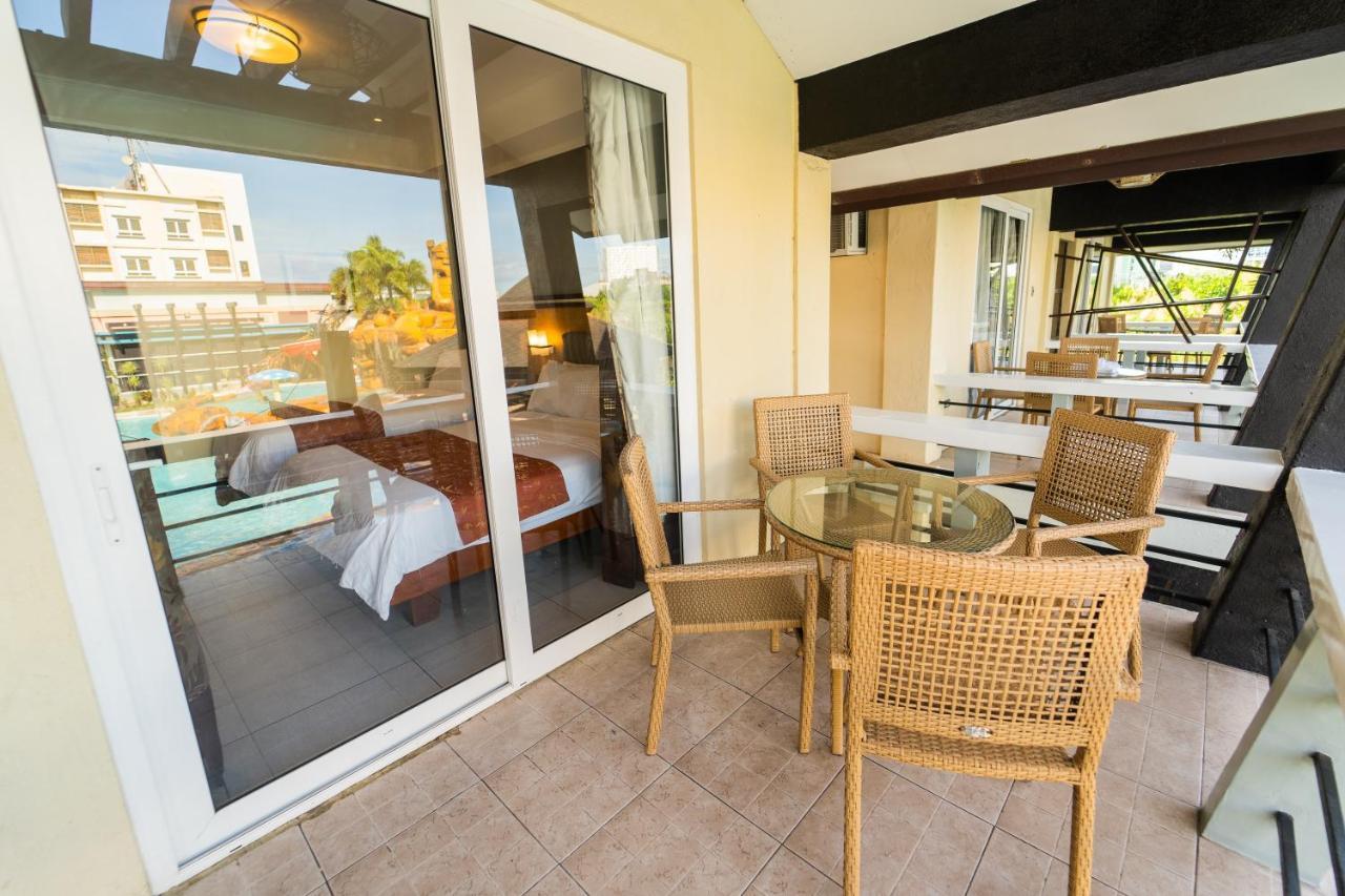 Mo2 Westown Hotel Iloilo Dış mekan fotoğraf